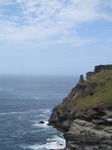 SX07286 Ruins on edge of Tintagel Island.jpg